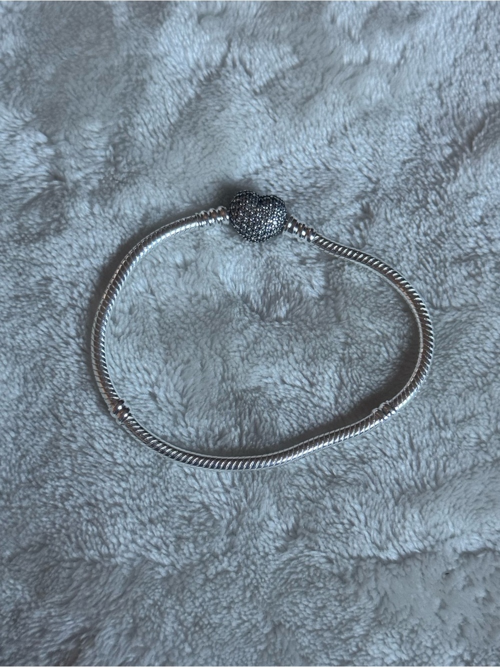 Pandora diamond heart clasp bracelet